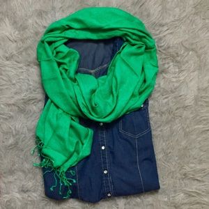 Green scarf